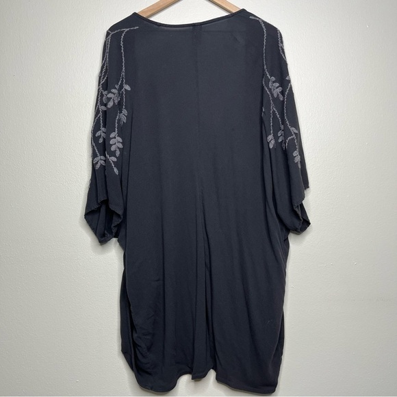 XCVI Women Open Front Cardigan Kimono Medium Gray Floral Embroidery‎ Boho Stevie - Picture 2 of 8